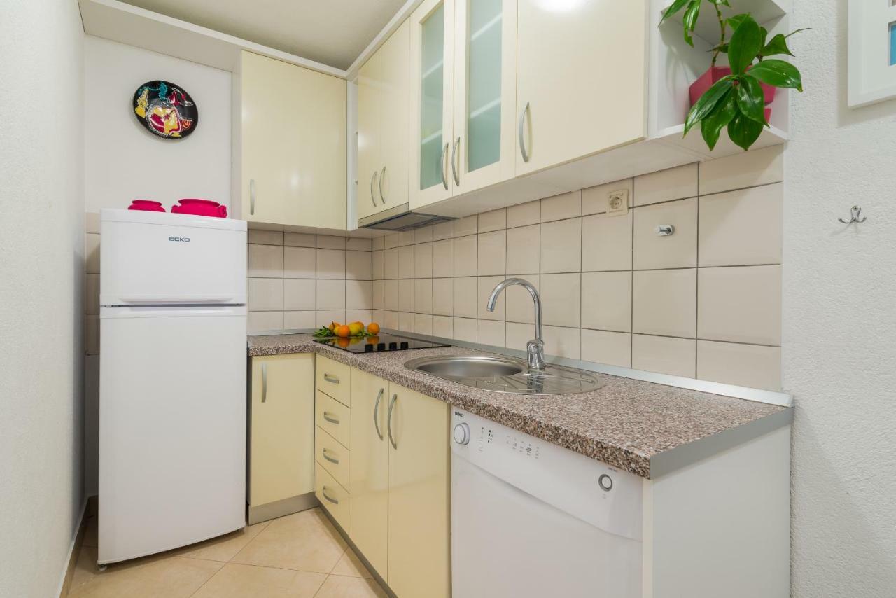 Apartments Nada Bol Eksteriør billede